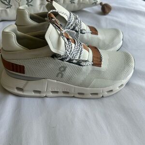 Cont and Stylish! Only worn once!